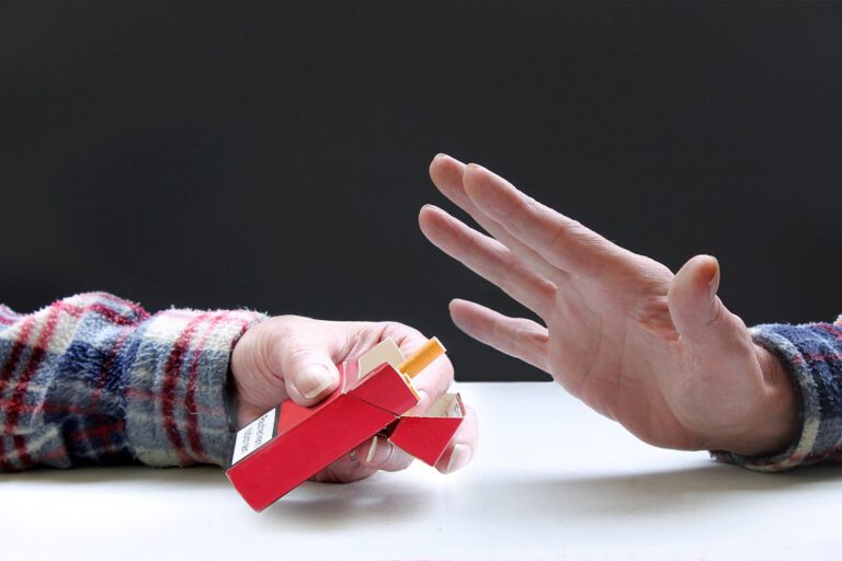 Höherer Abstinenzrate beim Rauchstopp mit E-Zigaretten als bei herkömmlichen Nikotinersatzpräparaten